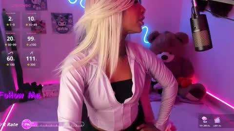 AshantiINDEPENDENT MODEL online show from 11-11-25, 11:27