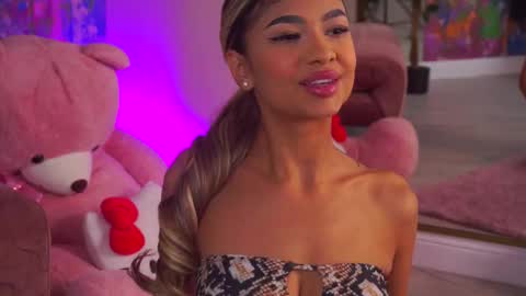 Snapshot of ashayuva chatting on 10-21-25, 10:05 Asha online show from 10-21-25, 10:05