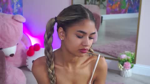 Snapshot of ashayuva chatting on 10-28-25, 12:19 Asha online show from 10-28-25, 12:19