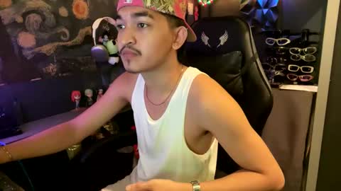 Snapshot of ashcross chatting on 12-01-25, 12:21 Ash Cross online show from 12-01-25, 12:21