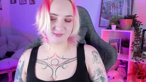 Snapshot of asheluck chatting on 03-02-25, 05:01 AshleyAshe online show from 03-02-25, 05:01
