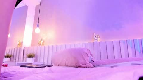 Snapshot of ashely_rous chatting on 12-19-25, 07:32 I am Ashley online show from 12-19-25, 07:32