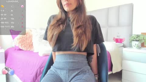 Carolina  online show from 01-25-25, 02:58