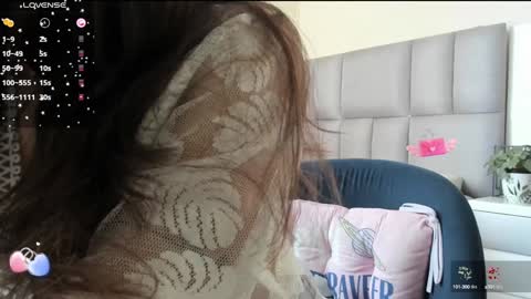 Carolina  online show from 02-04-25, 02:32