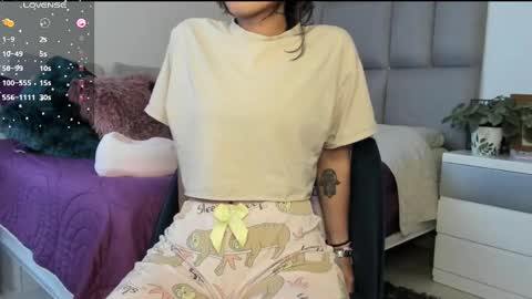 Carolina  online show from 02-11-25, 10:39