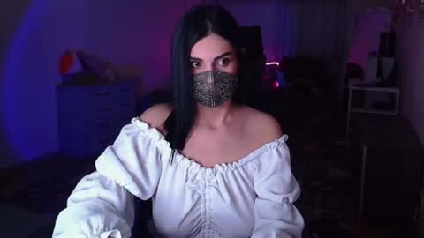 Snapshot of ashley__cooper__ chatting on 12-12-24, 06:14 Yasmina online show from 12-12-24, 06:14