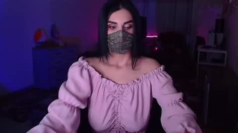 Snapshot of ashley__cooper__ chatting on 12-14-24, 07:18 Yasmina online show from 12-14-24, 07:18