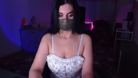 Snapshot of ashley__cooper__ chatting on 12-15-24, 04:07 Yasmina online show from 12-15-24, 04:07