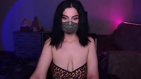 Snapshot of ashley__cooper__ chatting on 12-21-24, 04:30 Yasmina online show from 12-21-24, 04:30