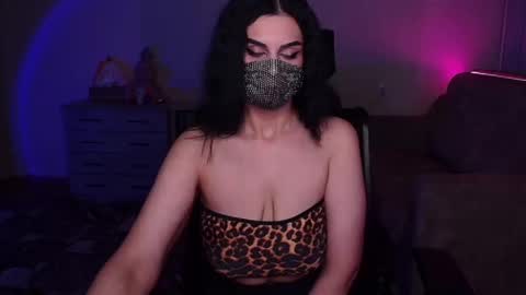 Snapshot of ashley__cooper__ chatting on 12-22-24, 05:34 Yasmina online show from 12-22-24, 05:34