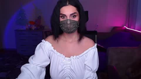 Snapshot of ashley__cooper__ chatting on 01-15-25, 06:22 Yasmina online show from 01-15-25, 06:22