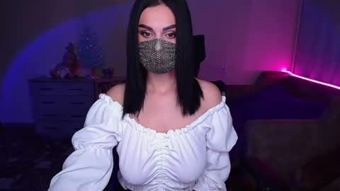 Snapshot of ashley__cooper__ chatting on 01-21-25, 03:15 Yasmina online show from 01-21-25, 03:15