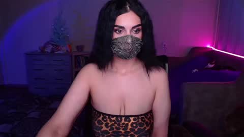 Snapshot of ashley__cooper__ chatting on 01-29-25, 04:15 Yasmina online show from 01-29-25, 04:15
