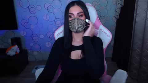 Snapshot of ashley__cooper__ chatting on 09-28-25, 02:50 Yasmina online show from 09-28-25, 02:50