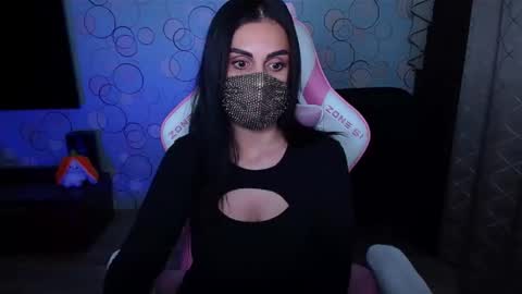Snapshot of ashley__cooper__ chatting on 10-06-25, 09:07 Yasmina online show from 10-06-25, 09:07
