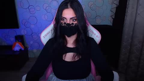 Snapshot of ashley__cooper__ chatting on 10-09-25, 04:10 Yasmina online show from 10-09-25, 04:10