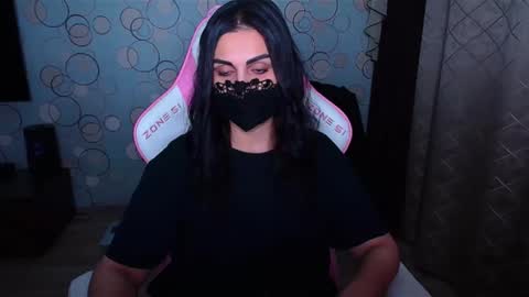   Yasmina   online show from 10-21-25, 02:45