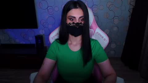 Snapshot of ashley__cooper__ chatting on 06-14-26, 02:57 Yasmina online show from 06-14-26, 02:57