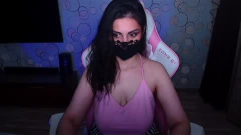 Snapshot of ashley__cooper__ chatting on 06-23-26, 05:05 Yasmina online show from 06-23-26, 05:05