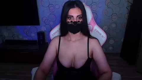 Snapshot of ashley__cooper__ chatting on 06-28-26, 05:02 Yasmina online show from 06-28-26, 05:02
