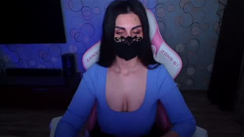 Snapshot of ashley__cooper__ chatting on 06-30-26, 04:24 Yasmina online show from 06-30-26, 04:24