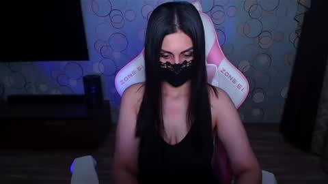 Snapshot of ashley__cooper__ chatting on 07-17-26, 03:57 Yasmina online show from 07-17-26, 03:57