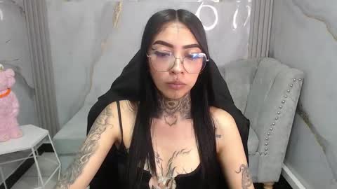 ashley_blum_v online show from 10-23-25, 08:07