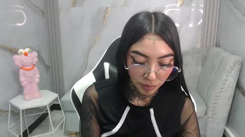 ashley_blum_v online show from 10-25-25, 08:03