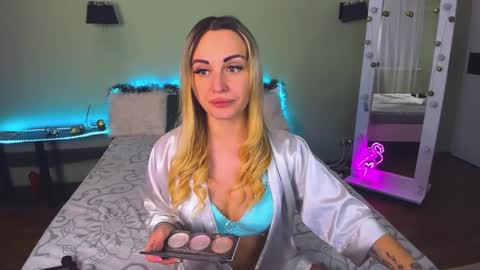 Snapshot of ashley_crashly chatting on 01-10-25, 10:17 Alina online show from 01-10-25, 10:17