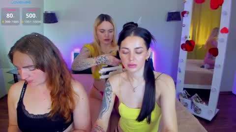 Snapshot of ashley_crashly chatting on 05-06-26, 07:02 Alina online show from 05-06-26, 07:02