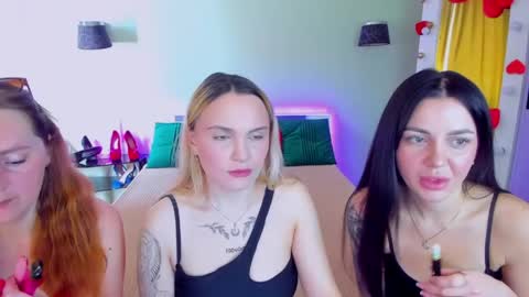 Snapshot of ashley_crashly chatting on 05-20-26, 08:09 Alina online show from 05-20-26, 08:09