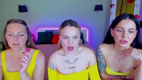 Snapshot of ashley_crashly chatting on 05-25-26, 08:31 Alina online show from 05-25-26, 08:31