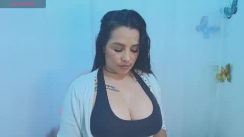 Snapshot of ashley_joyx_ chatting on 06-11-26, 04:54 ashley_joyx_ online show from 06-11-26, 04:54
