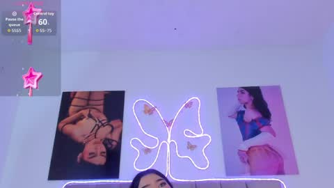 Snapshot of ashley_piinkk chatting on 05-04-26, 06:20 Ashley online show from 05-04-26, 06:20