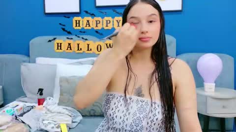 Ashley Evans online show from 10-18-25, 07:58