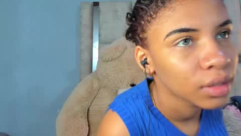 Snapshot of ashleyhiil2 chatting on 09-27-25, 03:33 AshleyHill online show from 09-27-25, 03:33