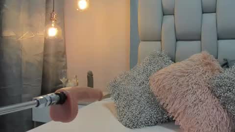 Snapshot of ashleyhiil2 chatting on 10-17-25, 04:48 AshleyHill online show from 10-17-25, 04:48