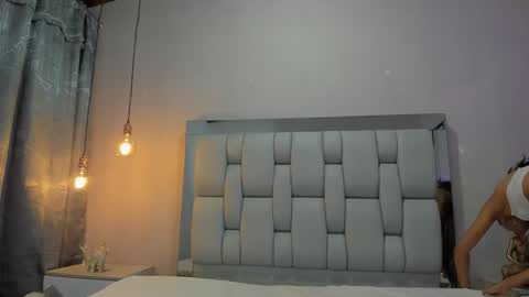 Snapshot of ashleyhiil2 chatting on 10-18-25, 03:53 AshleyHill online show from 10-18-25, 03:53