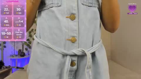 AshleyHill online show from 11-28-25, 03:42