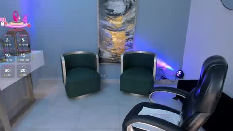 Ashley Jhonson  online show from 11-25-25, 08:20