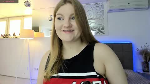 AshleyJonse online show from 10-19-25, 04:57