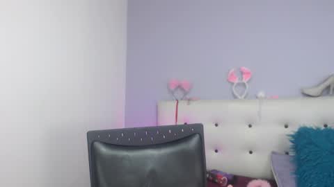 Snapshot of ashleyness chatting on 10-29-25, 10:22 Ashley online show from 10-29-25, 10:22