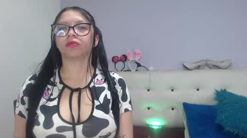 Snapshot of ashleyness chatting on 11-09-25, 12:58 Ashley online show from 11-09-25, 12:58