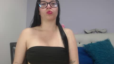 Snapshot of ashleyness chatting on 11-15-25, 09:11 Ashley online show from 11-15-25, 09:11