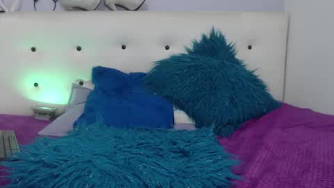 Snapshot of ashleyness chatting on 01-09-26, 08:32 Ashley online show from 01-09-26, 08:32