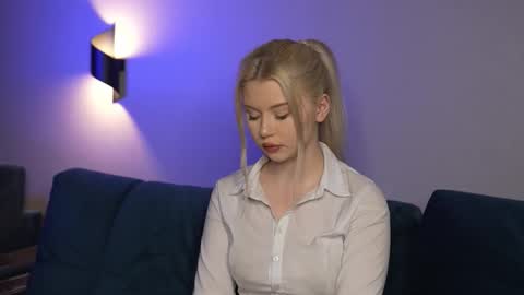 AshleyNiko online show from 12-04-25, 05:43