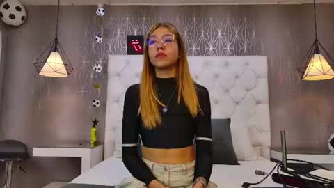 AshleyRoberh online show from 07-17-26, 03:24