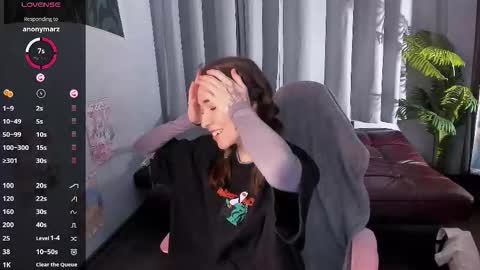 Ashley online show from 11-30-25, 01:04