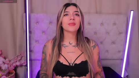 Ashley Lauren online show from 02-20-25, 03:45