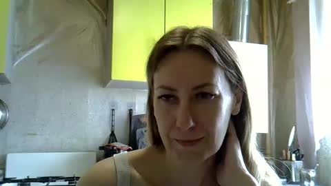 Snapshot of ashleyxhoney chatting on 06-01-26, 06:59 AshleyXHoney online show from 06-01-26, 06:59